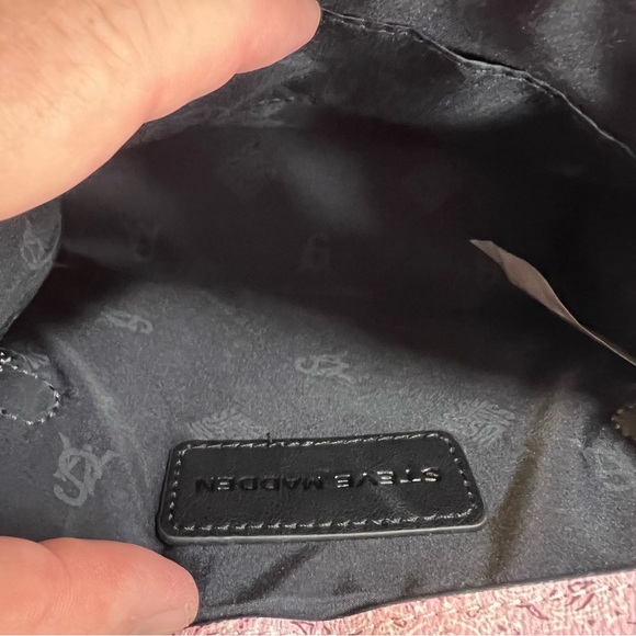 STEVE MADDEN Dignify Bandana Print Red, White and Black Crossbody Purse - Picture 3 of 13